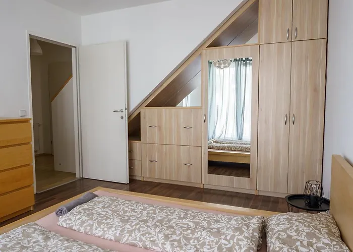 1230 * Wien